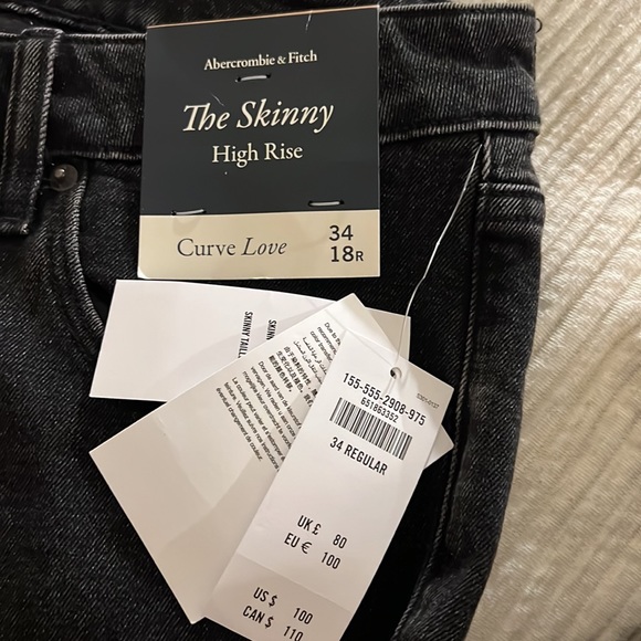 Abercrombie and Fitch, Curve Love High Rise Skinny Jean, Black with Vent Hem - Picture 2 of 9